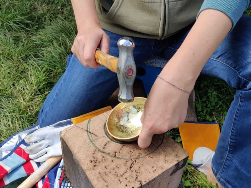 Klangschalen Schmiede Workshop – Forge your own Singing Bowl